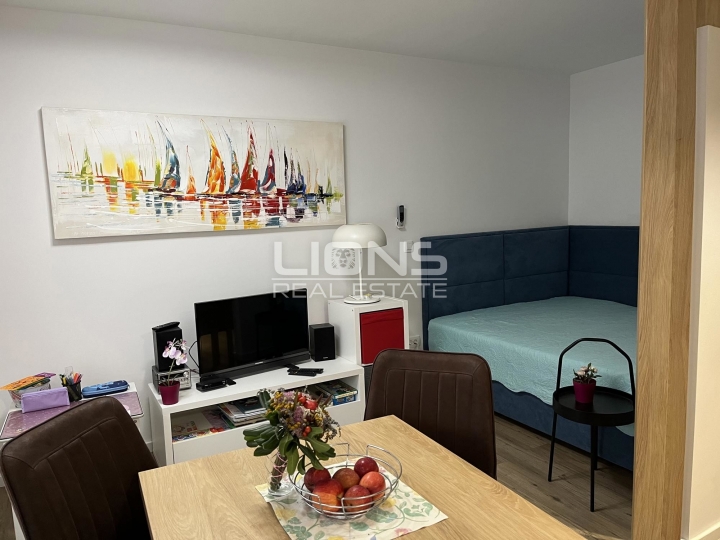 Crikvenica, Centar, 70 m2, 2 stambene jedinice, pogled na more