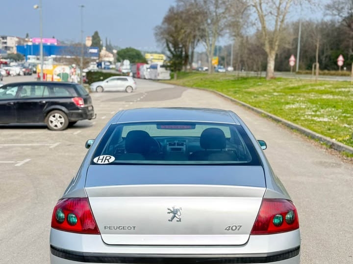 Peugeot 407
