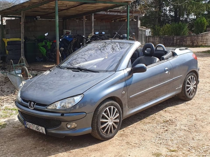 Peugeot 206 cc 1.6 hdi