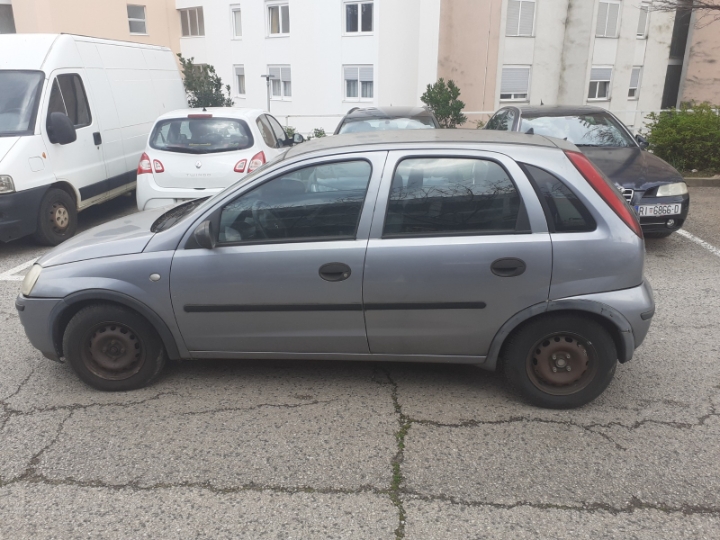 Opel Corsa C 1.2, 2004. god., benz.