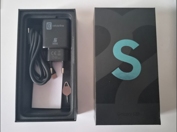 Samsung Galaxy S22 zeleni