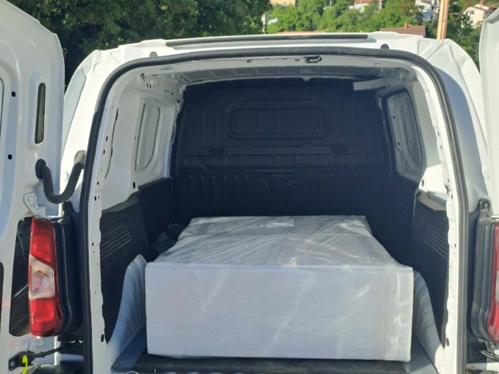 Kupili ste u IKEA-i ili Bauhausu, a ne stane u auto? Dostava isti dan!
