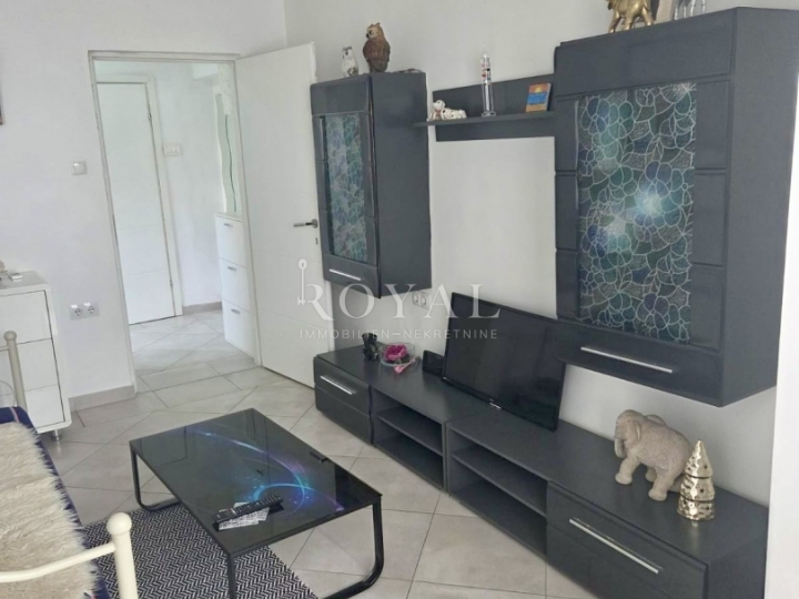 Rujevica, stan 40 m2 + terasa