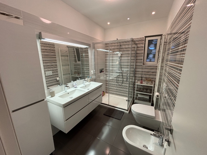 Rijeka, Donja Vežica 183.44 m2