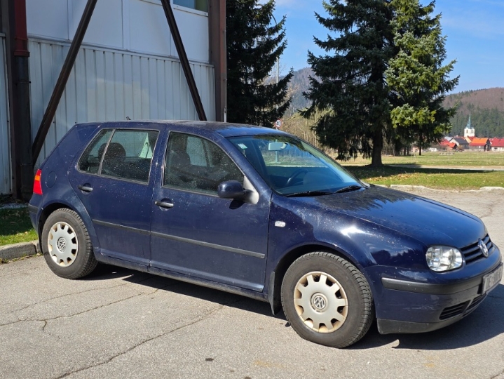 VW Golf 4 1,6 benzin  - 2.vlasnik