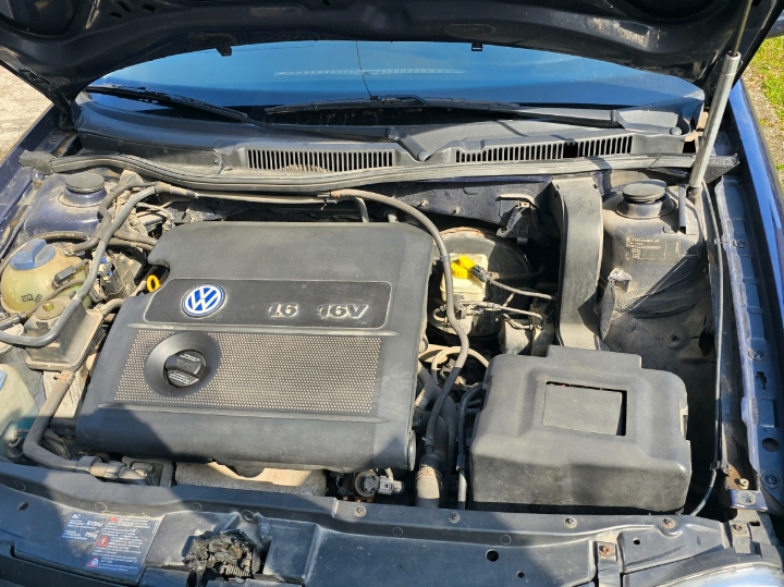 VW Golf 4 1,6 benzin  - 2.vlasnik