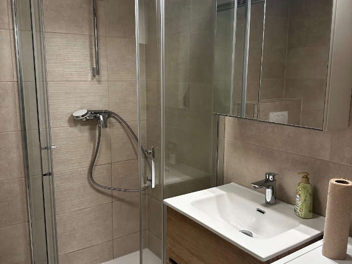 Renovirani stan s novim namještajem