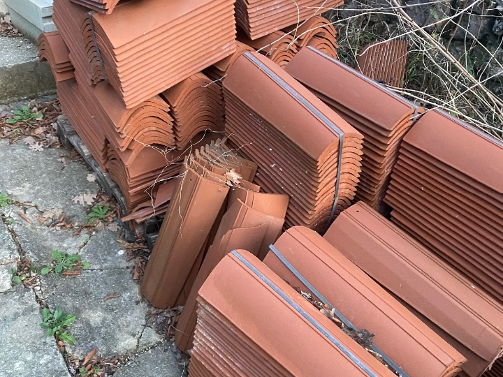 Crijep kanalica sa crtom