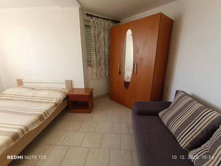 Jednosobni u Kostreni Sveta Lucija