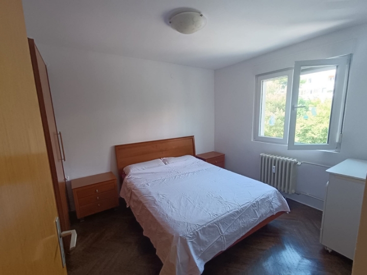 Iznajmljujem trosobni stan