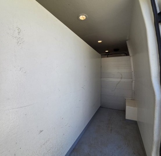 Iznajmljujem kombi hladnjaču