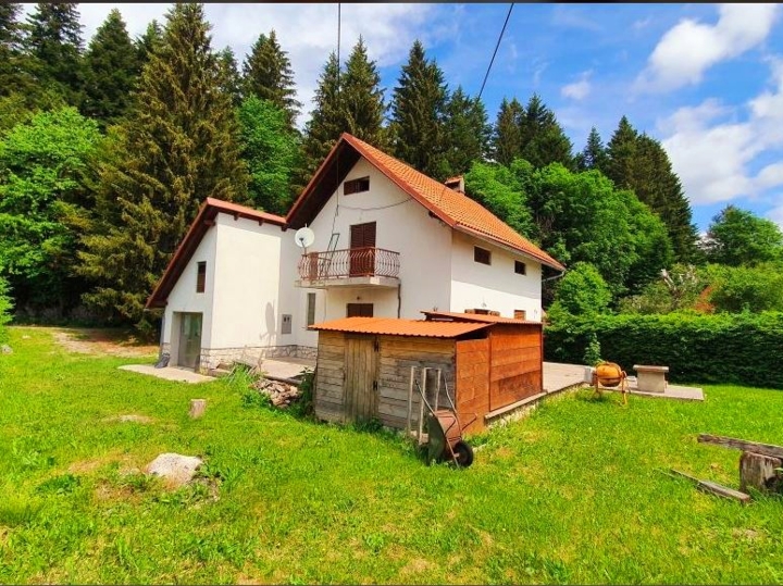 🌲 Prilika! Prodaja kuće u Gorskom kotaru po sniženoj cijeni! 🌲