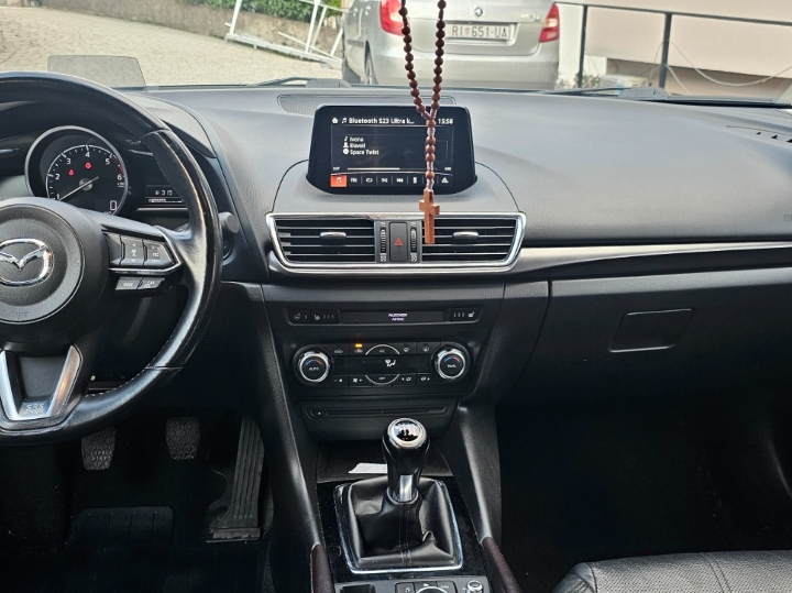 Mazda 3 Gt / Revolution