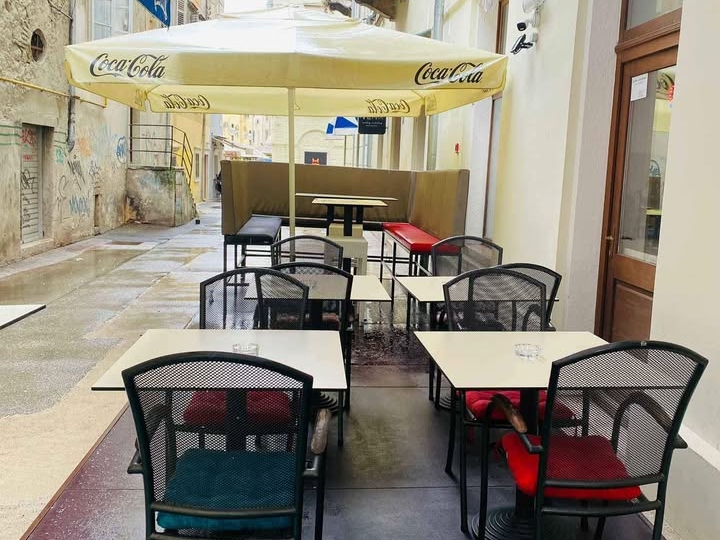 Caffe-bistro "Pirati"