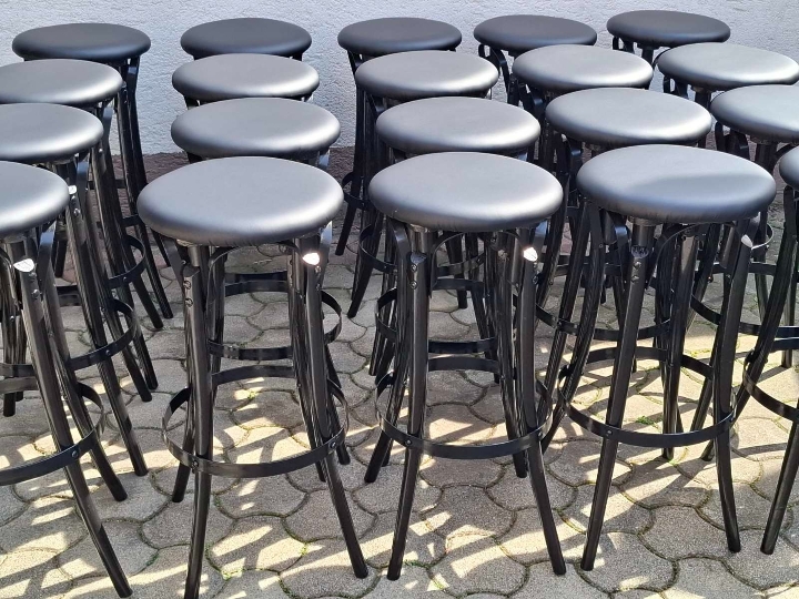 Barske stolice 30 komada