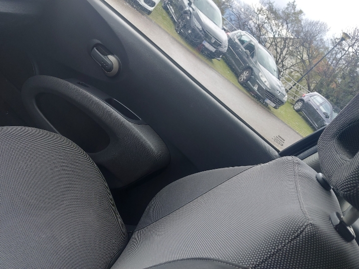 Nissan Micra, reg. do 25.04.2027.