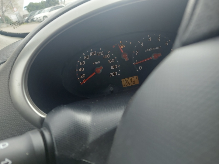 Nissan Micra, reg. do 25.04.2027.