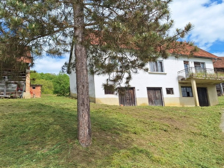 35.000 € kuća + 5.000 m2 okućnice