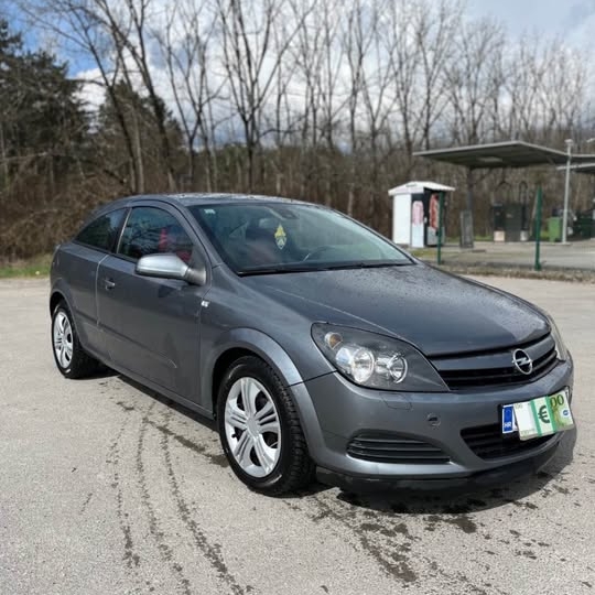 Opel Astra 1.7 DTH GTC
