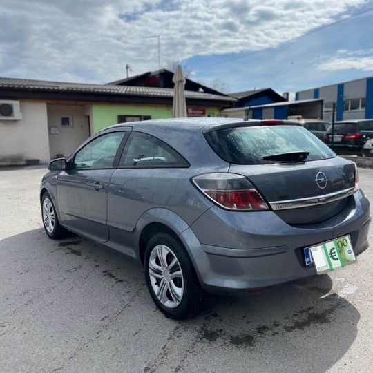 Opel Astra 1.7 DTH GTC