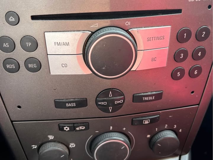 Opel Astra 1.7 DTH GTC