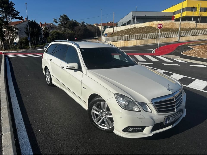 Mercedes-Benz E 350 CDI 4MATIC AMG Line paket