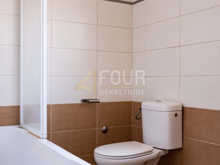 Donja Drenova, 61.01m2, 2S+DB, terasa, samo kod nas!