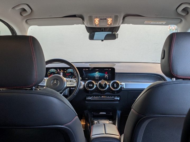 Mercedes GLB 200d 4x4 AMG, kao nov!