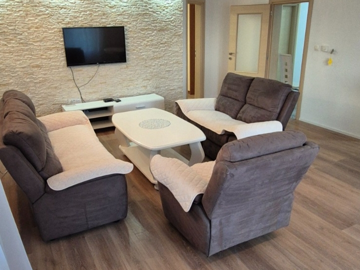 Iznajmljivanje stana 1S+DB