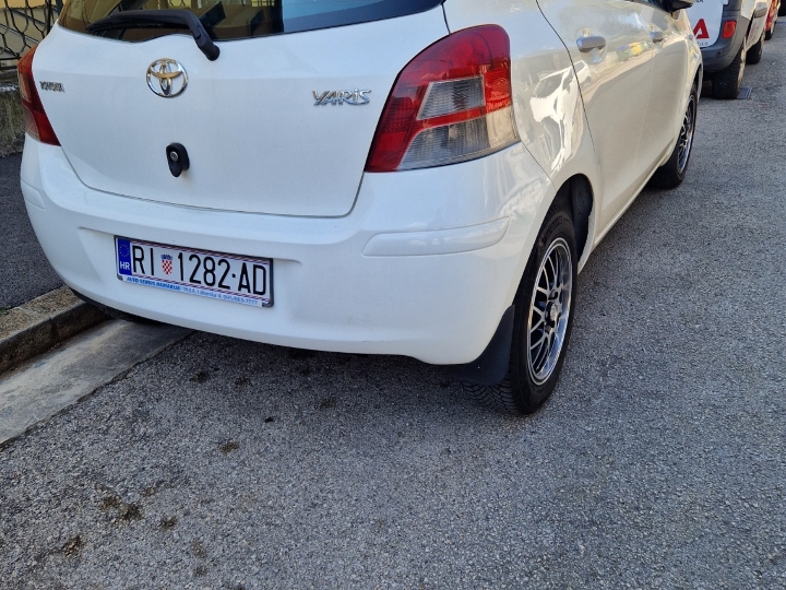 Yaris 1.4 D4D, HR auto, reg. 4./27.