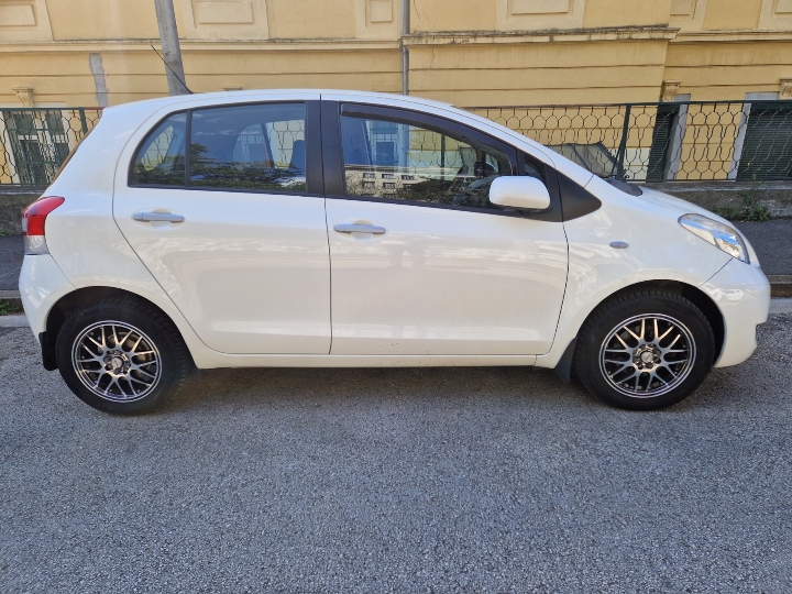 Yaris 1.4 D4D, HR auto, reg. 4./27.