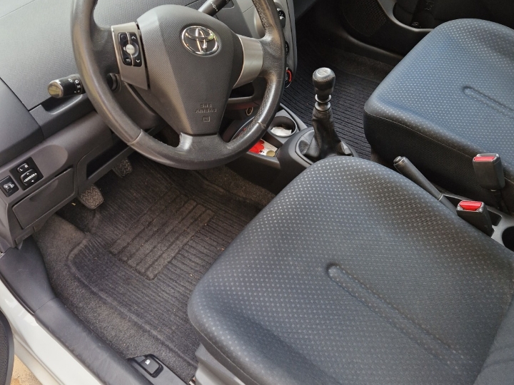 Yaris 1.4 D4D, HR auto, reg. 4./27.