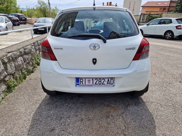 Yaris 1.4 D4D, HR auto, reg. 4./27.