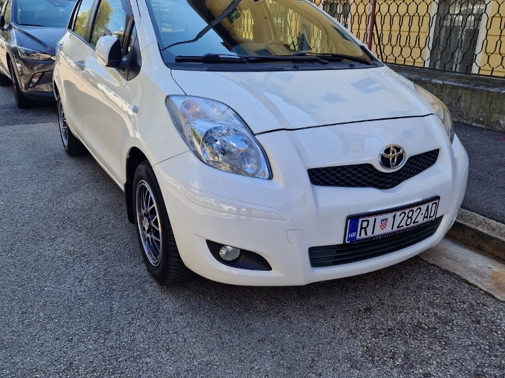 Yaris 1.4 D4D, HR auto, reg. do 03./27.