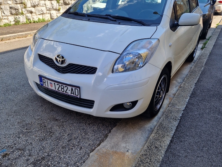 Yaris 1.4 D4D, HR auto, reg. do 03./27.