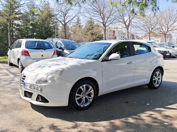 Alfa Giulietta 1.6 JTDm-2