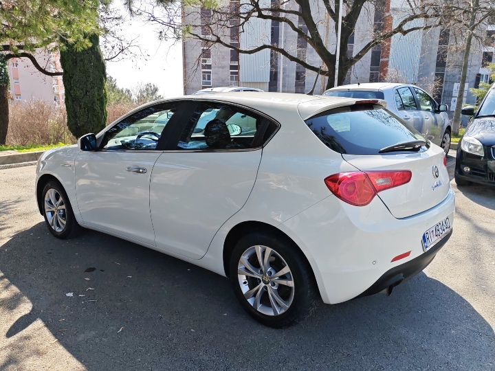 Alfa Giulietta 1.6 JTDm-2