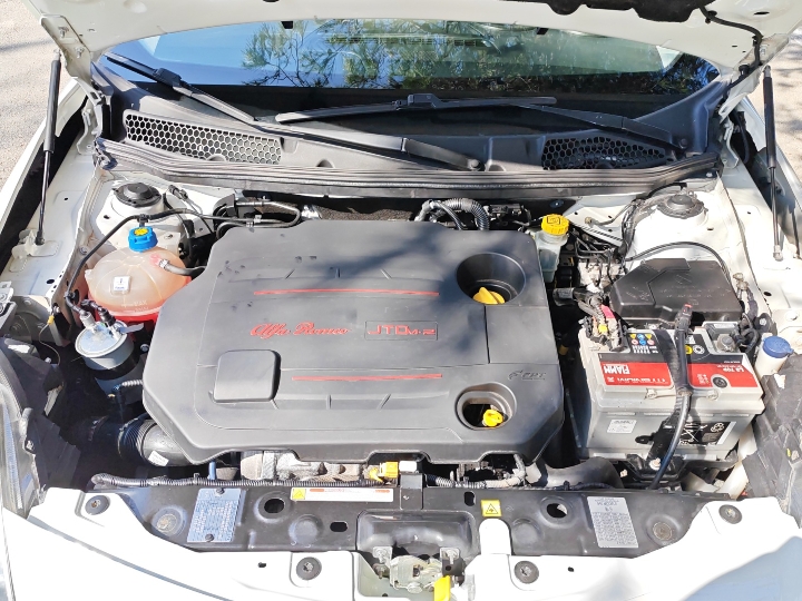 Alfa Giulietta 1.6 JTDm-2