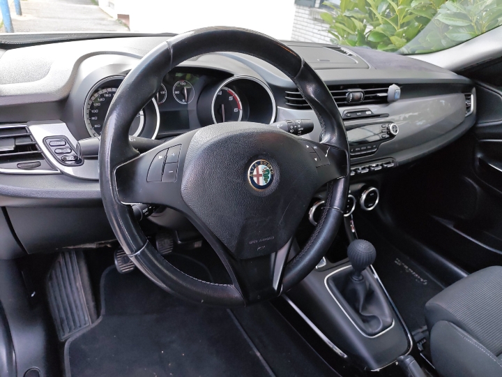Alfa Giulietta 1.6 JTDm-2