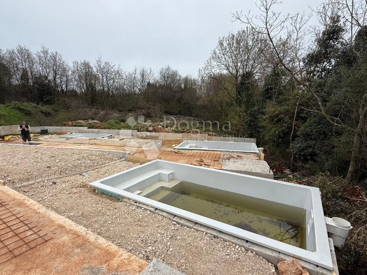 Kuća s bazenom u Istri za 164.000€