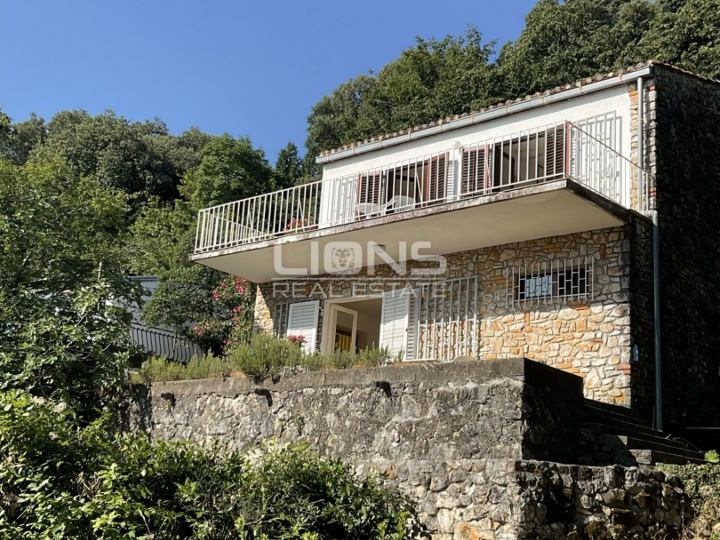 Mošćenička Draga, kuća na moru, pogled na Kvarner, 120 m2