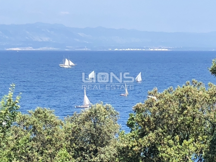 Mošćenička Draga, kuća na moru, pogled na Kvarner, 120 m2