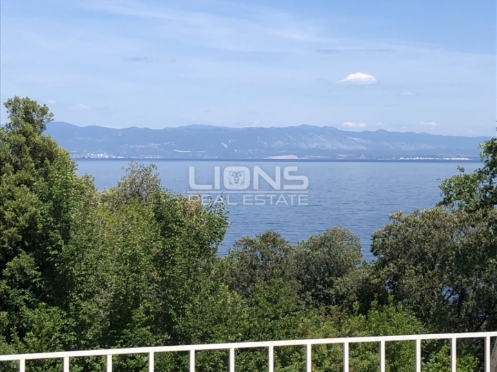 Mošćenička Draga, kuća na moru, pogled na Kvarner, 120 m2