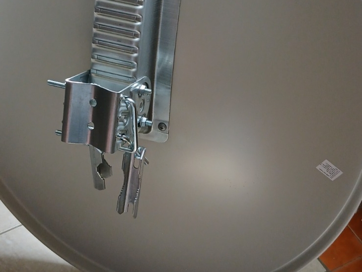 Satelitska antena i sat. prijamnici