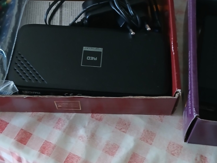 Satelitska antena i sat. prijamnici