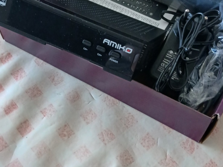 Satelitska antena i sat. prijamnici