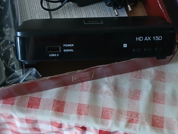 Satelitska antena i sat. prijamnici