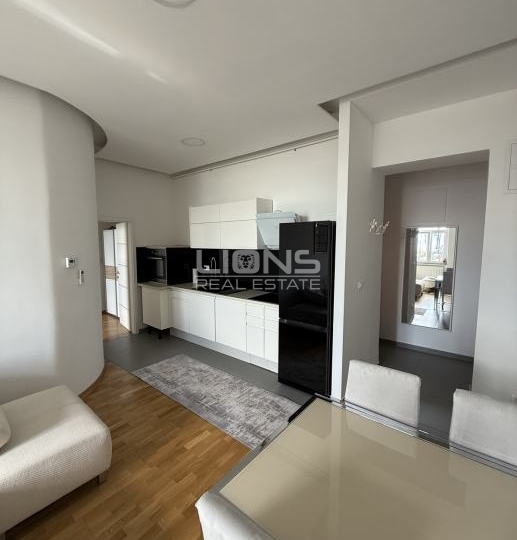 Rijeka centar, 2 stana za investiciju, 112 m2