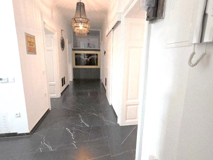 Opatija, 100 m2, 3S+DB, u vili