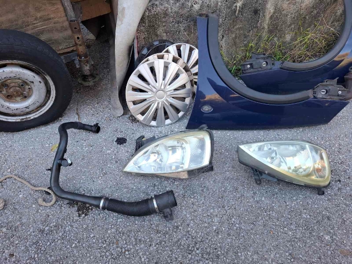 Opel Corsa, sjedala dr. dijelovi